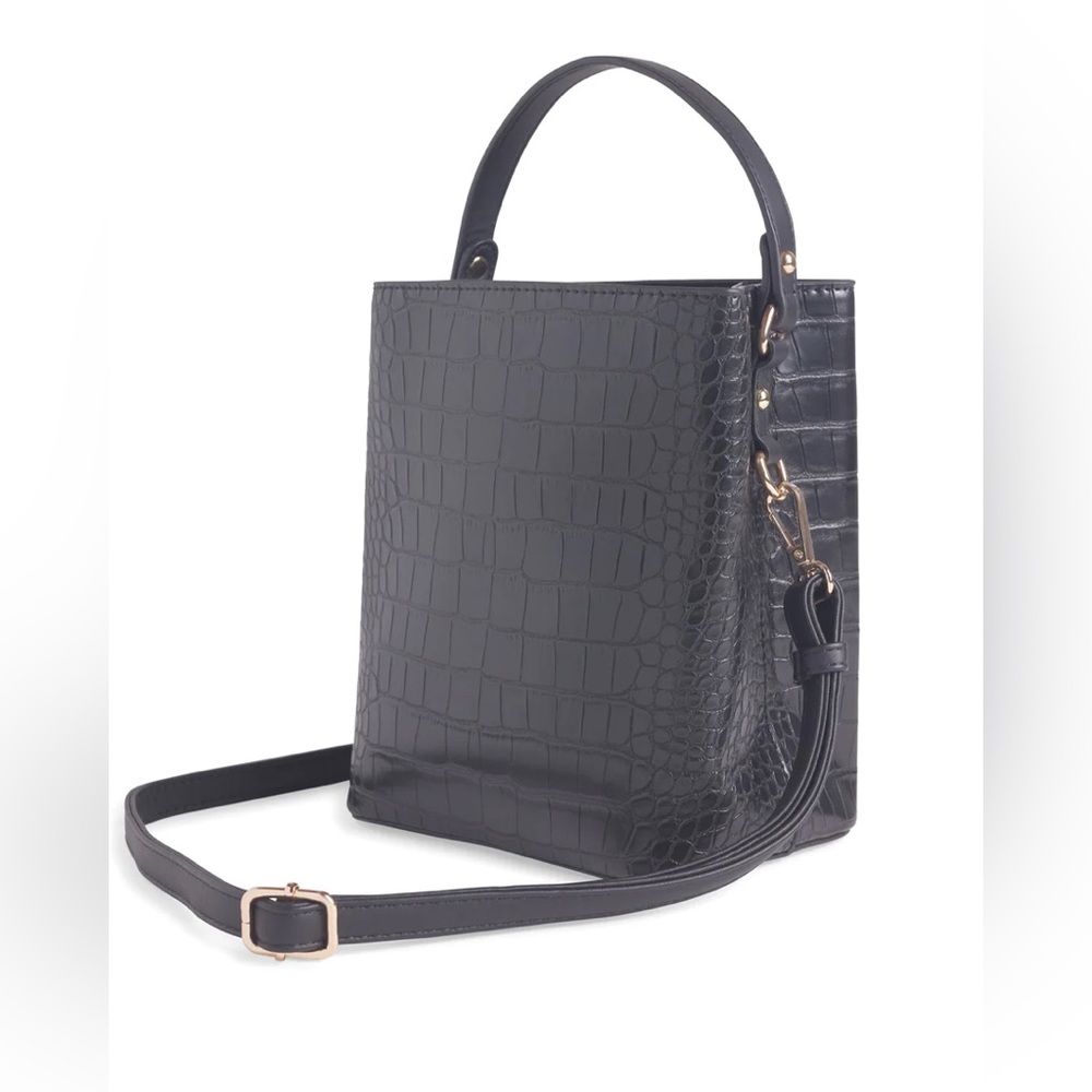 AOTA ELENA BAG- brand new